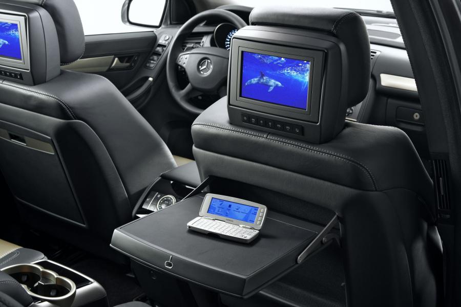 Интерьер Mercedes-Benz R63 AMG (W251) 2007 года  (фото 71 из 77)